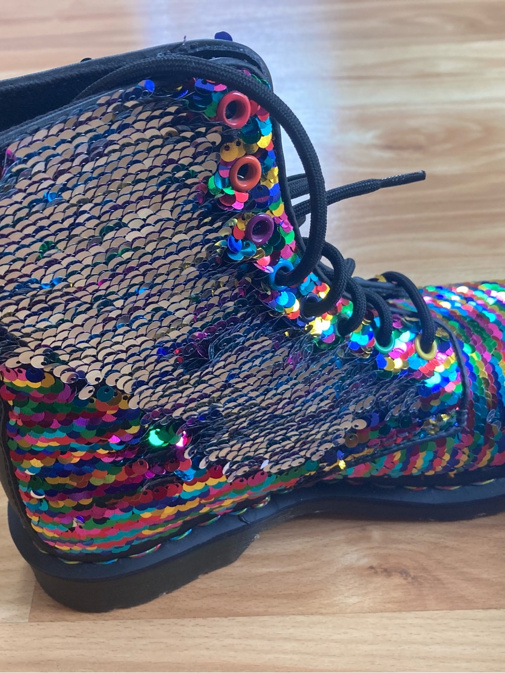 Dr. Martens Pascal Rainbow Silver Sequin Boots Sz 7 Rare HTF Maximalist - Picture 5 of 5